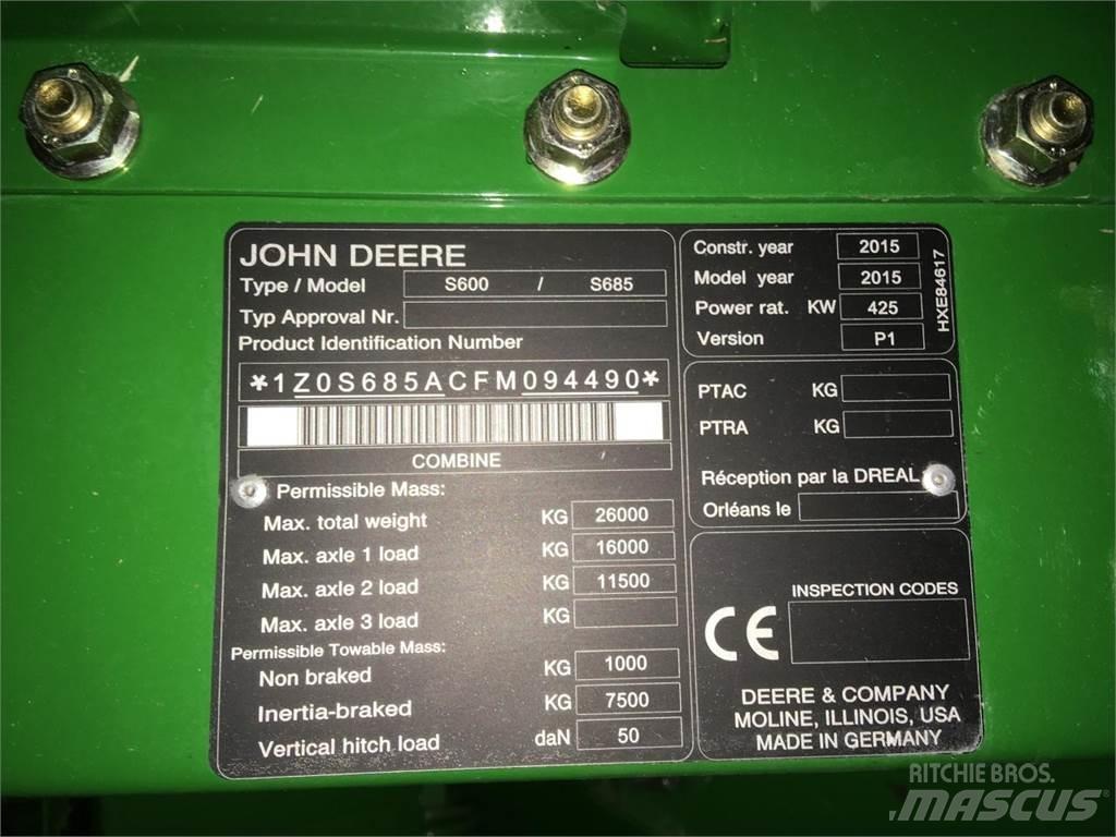 John Deere S685 Combine harvesters