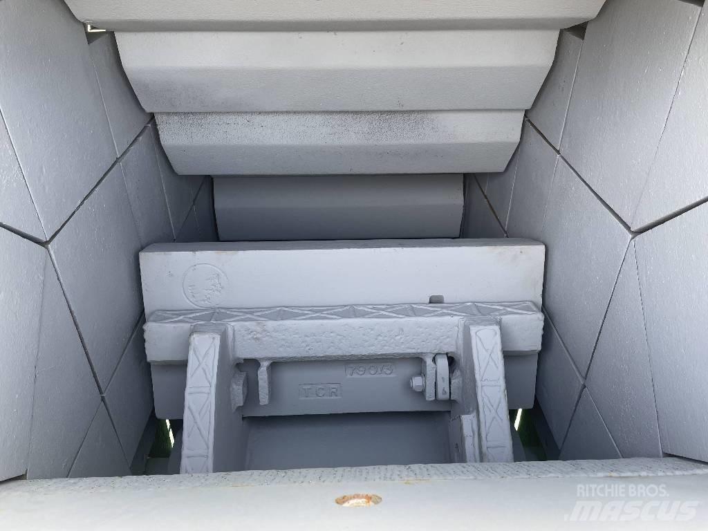 Hazemag APK 104 Crushers