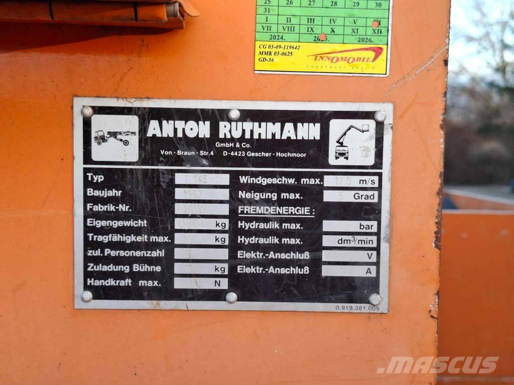 Mercedes-Benz 814 Truck mounted cranes