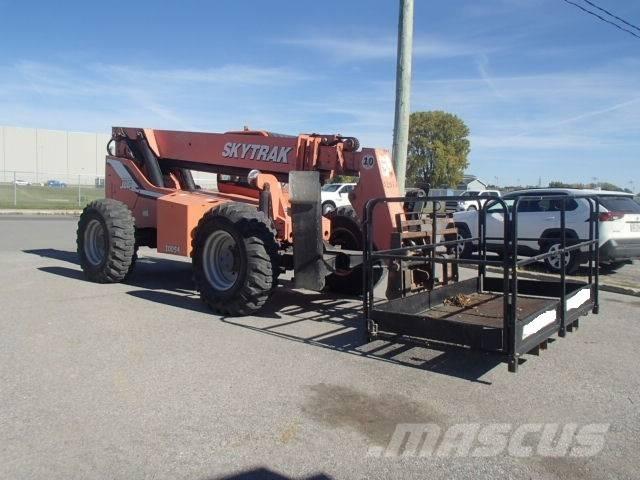 SkyTrak 10054 Telescopic handlers
