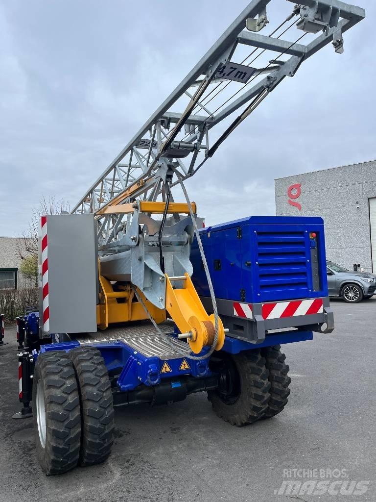 Potain M21-4WDS Self-erecting cranes