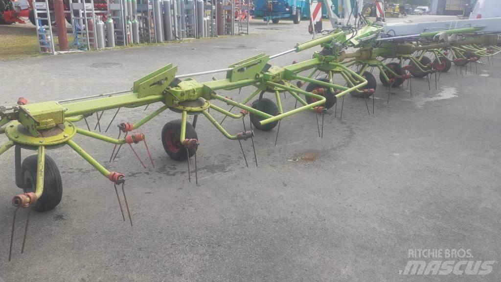 CLAAS VOLTO 1300 T Rakes and tedders