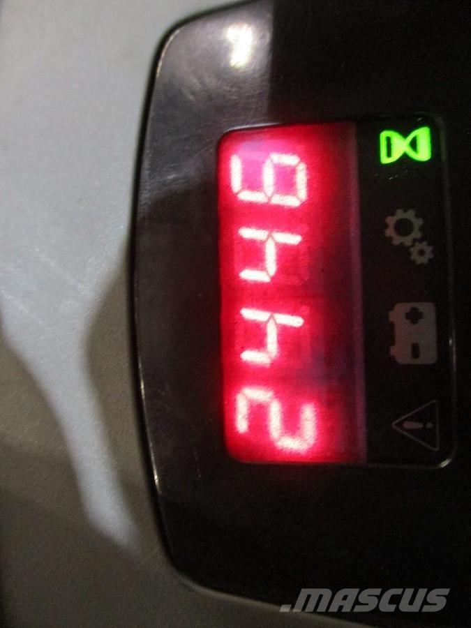 Toyota LPE250 Low lift with platform