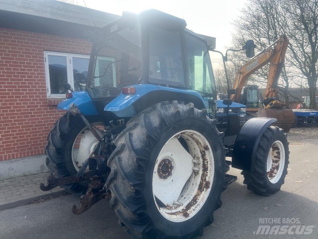 New Holland 7740 Tractors