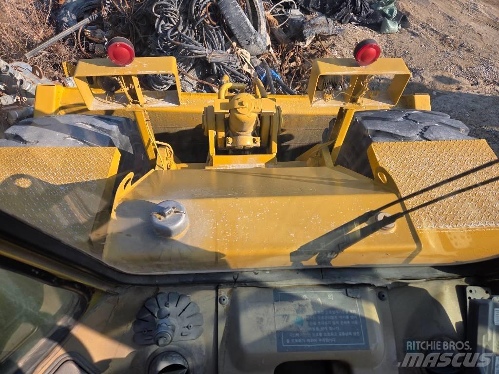 CAT 824c Wheel dozers