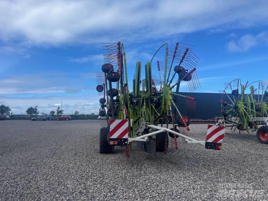 CLAAS Liner 4000 HHV Rakes and tedders