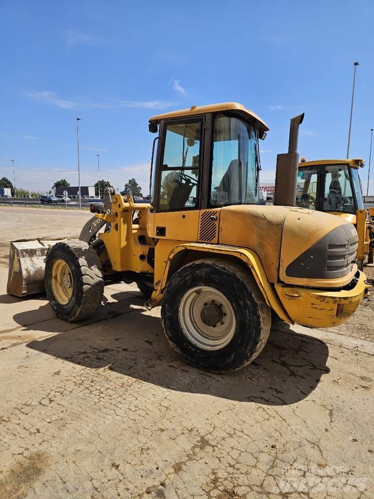 Volvo L 40 Wheel loaders