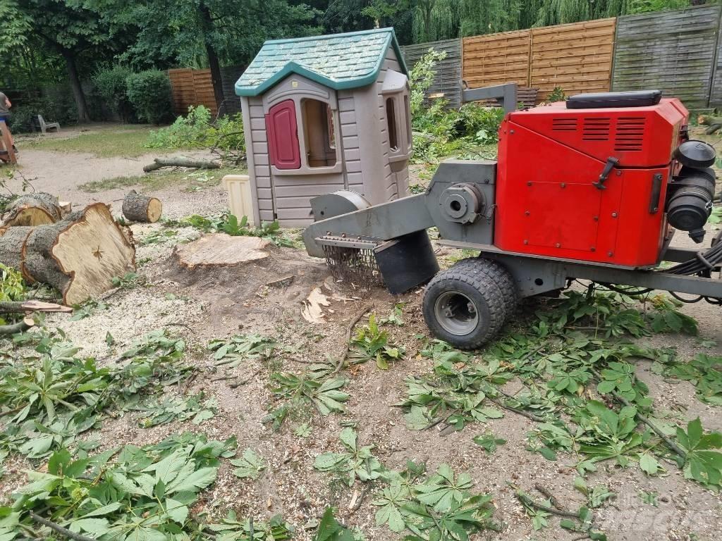 FSI ST 27D 2WD Stump grinders
