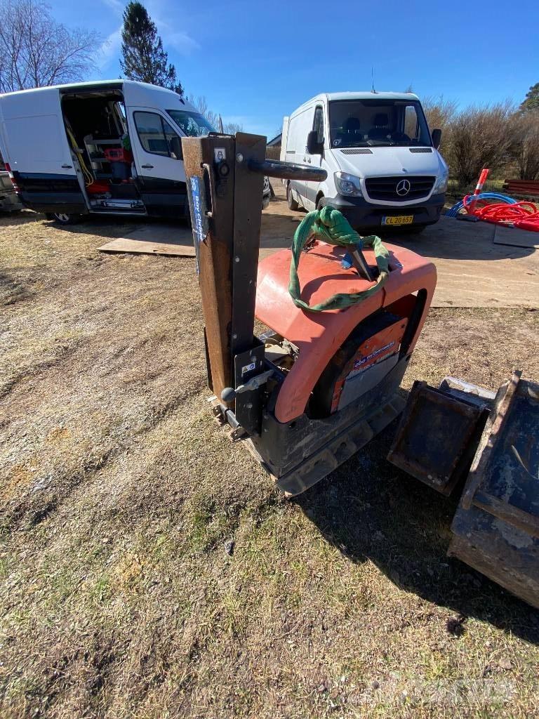 Husqvarna LG504 Plate compactors