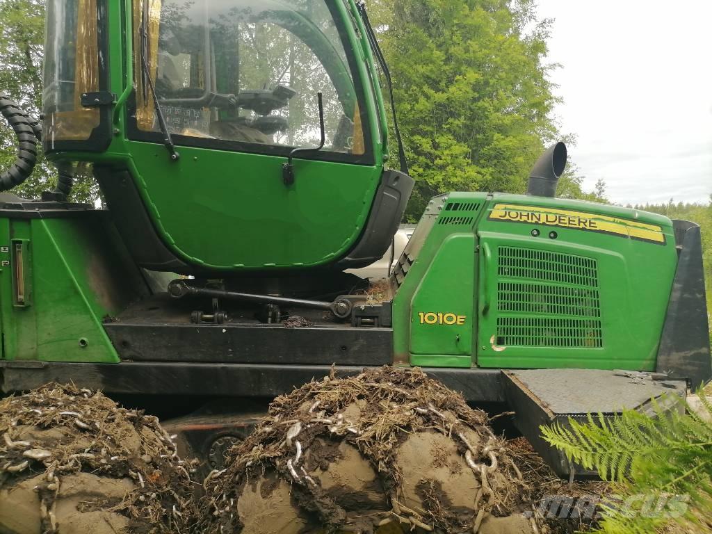 John Deere 1010 E Forwarders