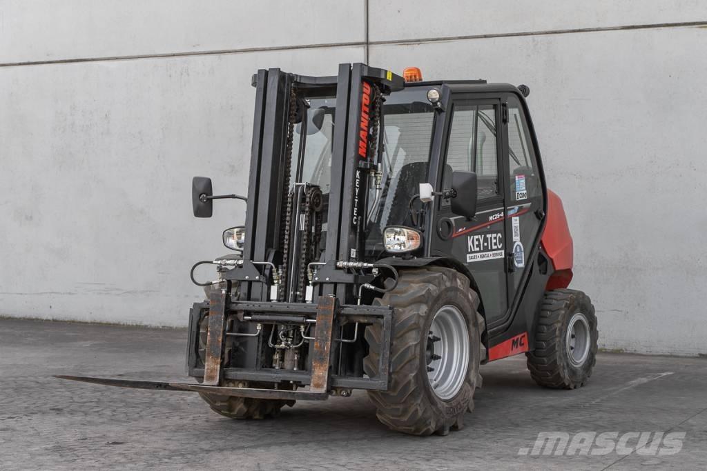 Manitou MC 25-4 Diesel trucks