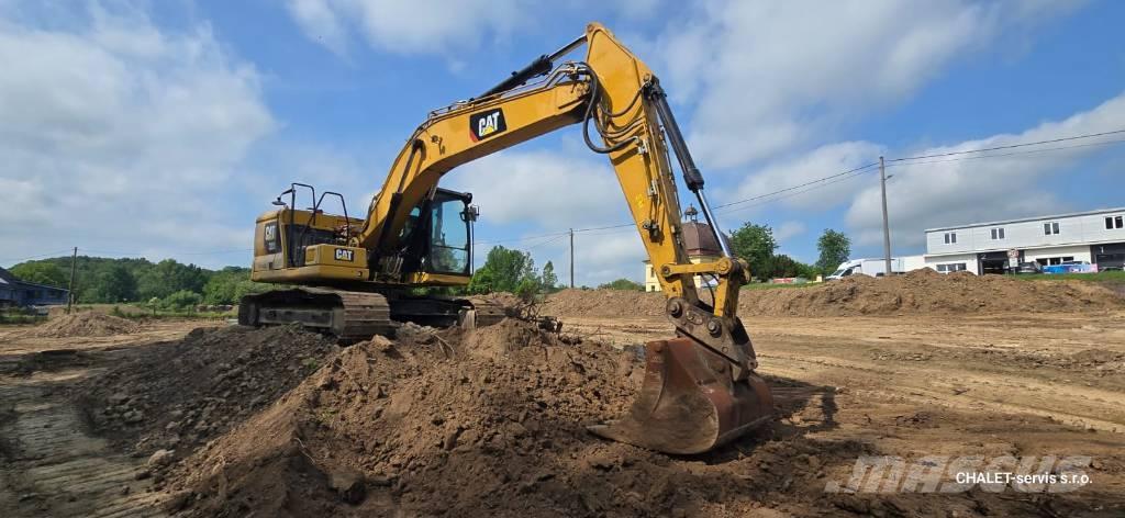 CAT 320 Crawler excavators