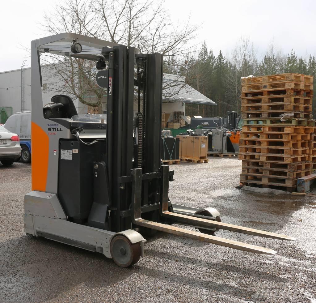 Still FMX17 Reach truck