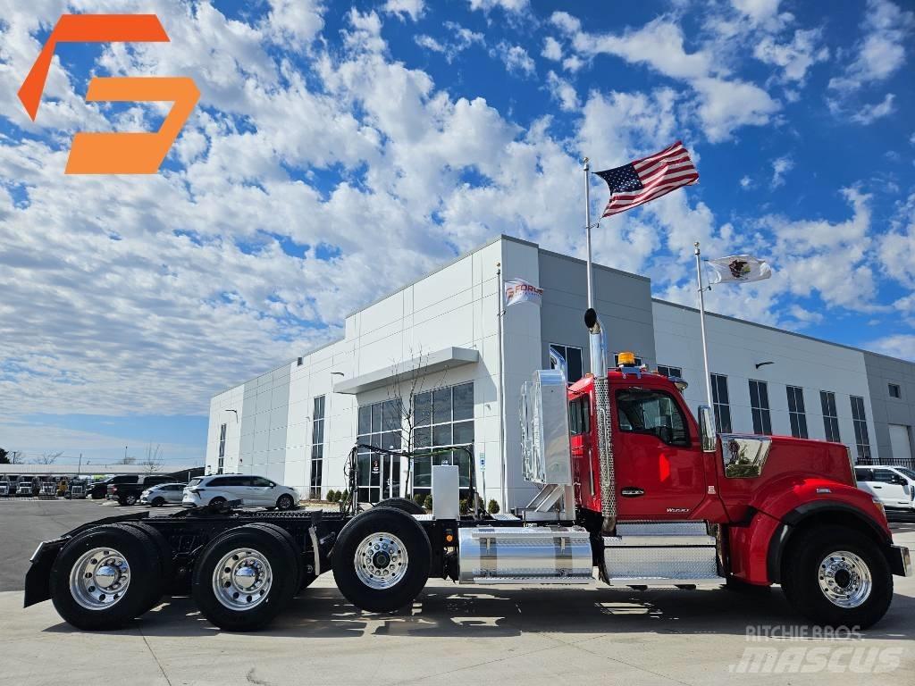 Kenworth W 990 Prime Movers