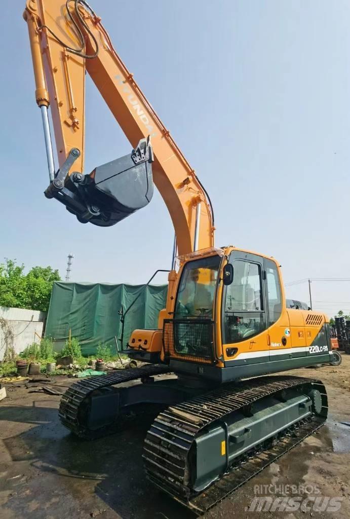 Hyundai R220LC-9 Crawler excavators