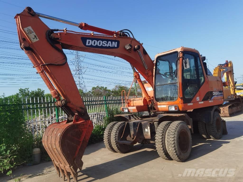 Doosan DH150W-7 Wheeled excavators
