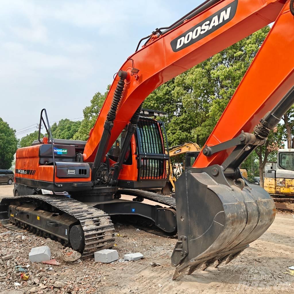 Doosan DX225-9C Crawler excavators