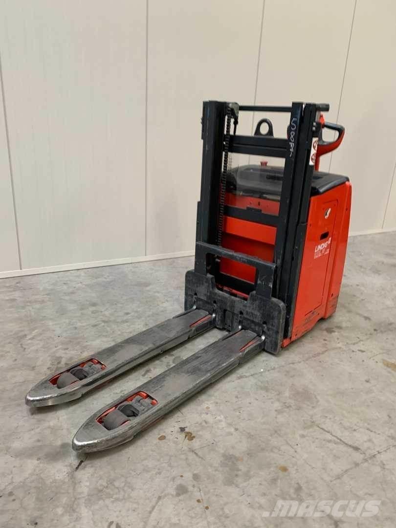 Linde D10 Pedestrian stacker