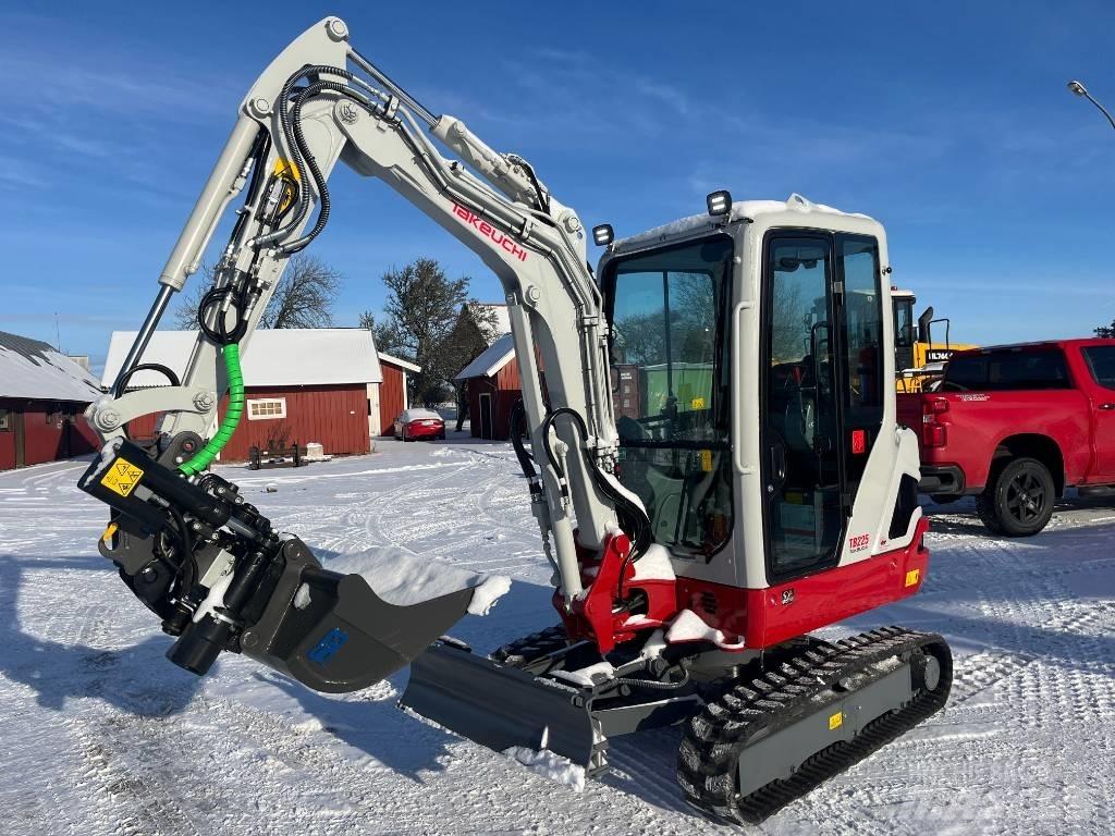 Takeuchi TB225 Mini excavators < 7t (Mini diggers)