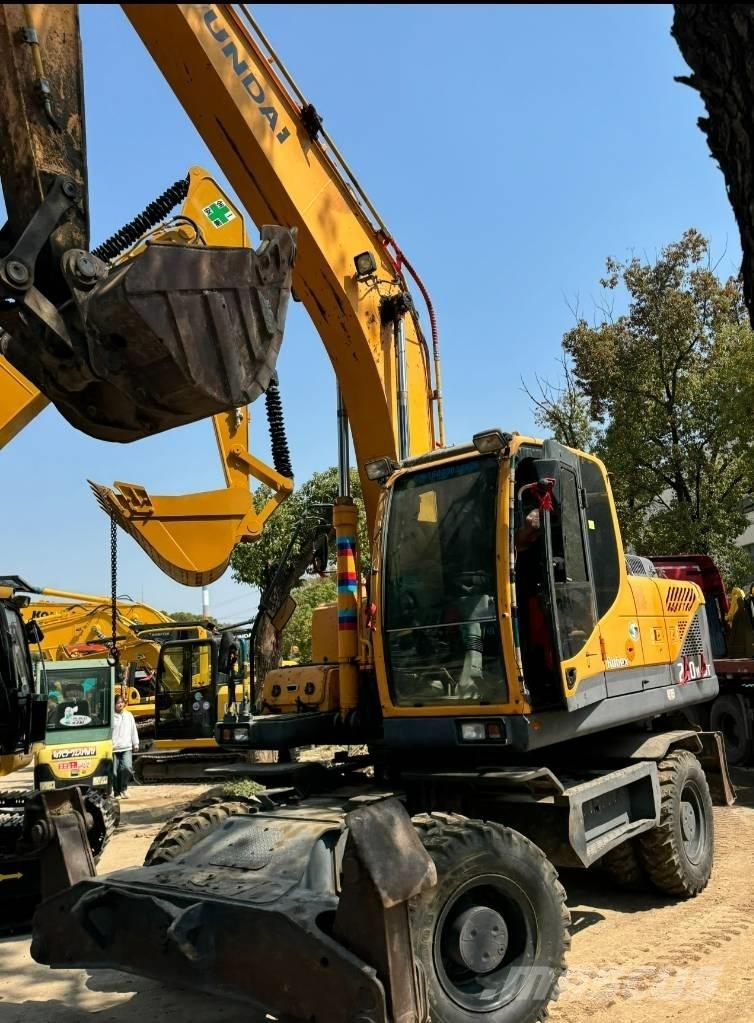 Hyundai 210W-9 Wheeled excavators