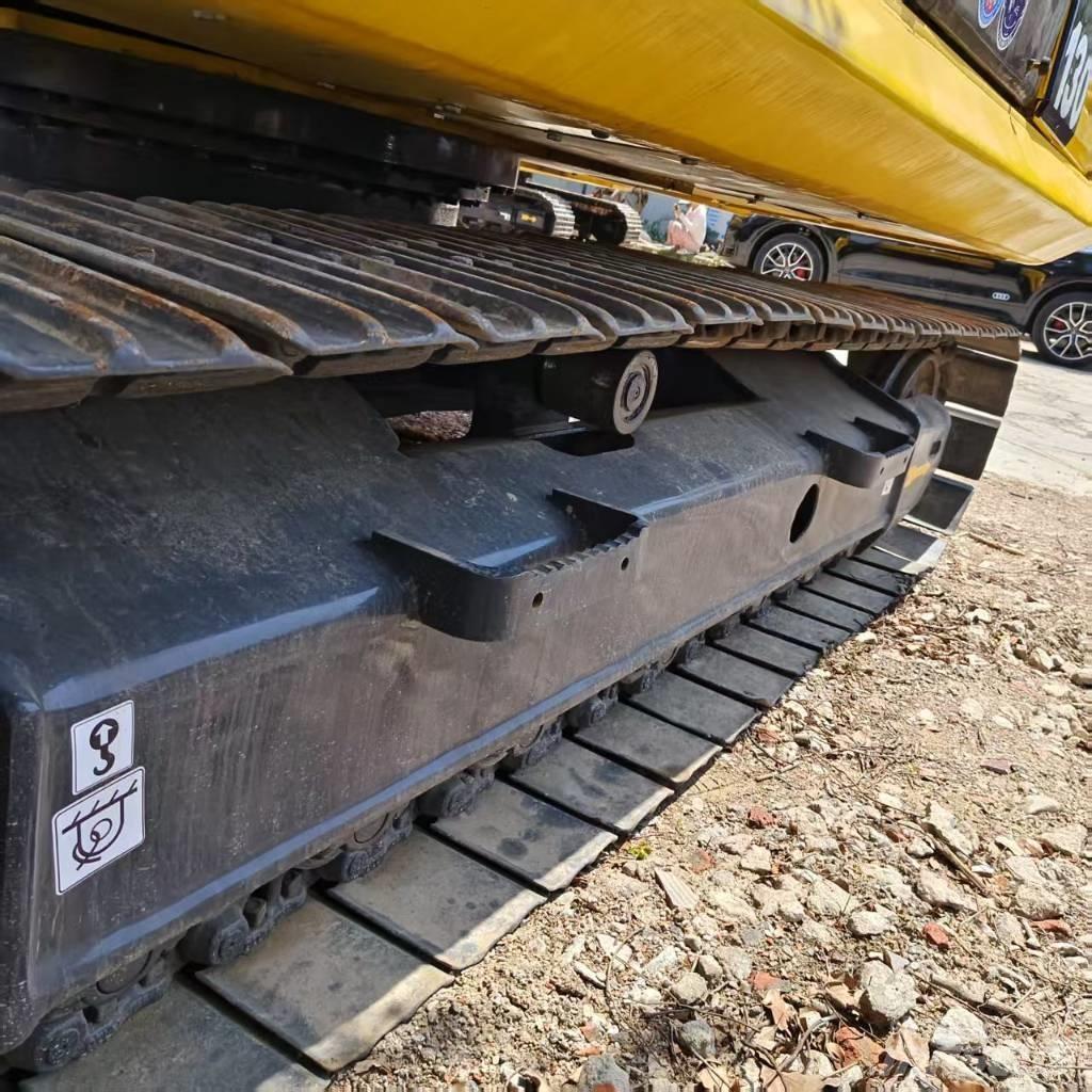 Komatsu PC 130 Crawler excavators