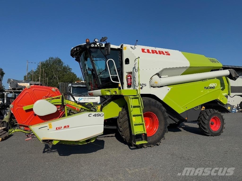 CLAAS Tucano 420 Combine harvesters