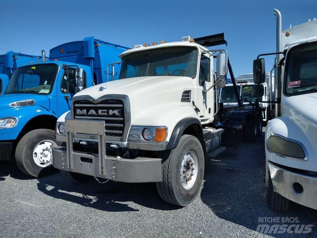 Mack GRANITE CV713 Waste trucks