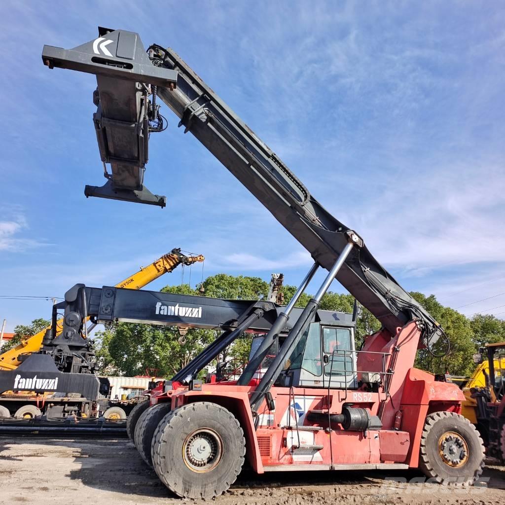 Kalmar DRF 450 Reach stackers