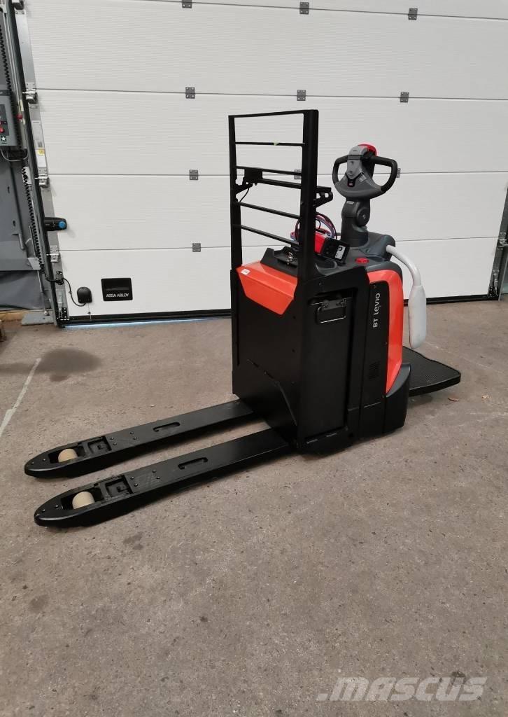 Toyota LPE220 Low lift with platform