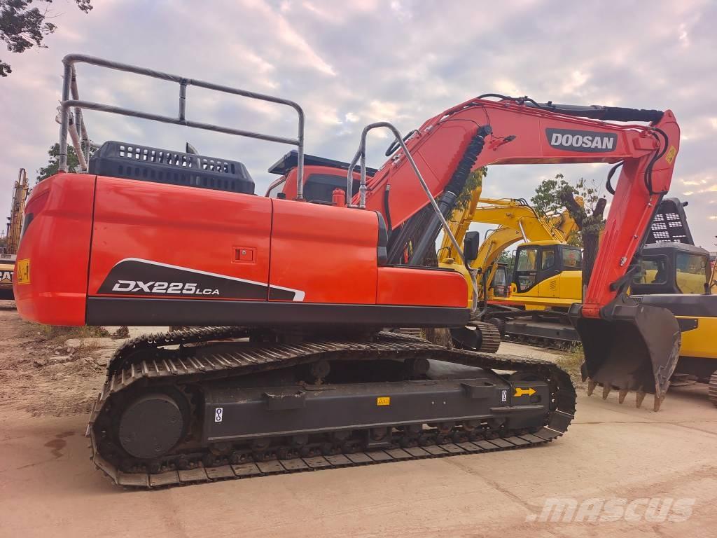 Doosan DX 225 LC-9C Crawler excavators