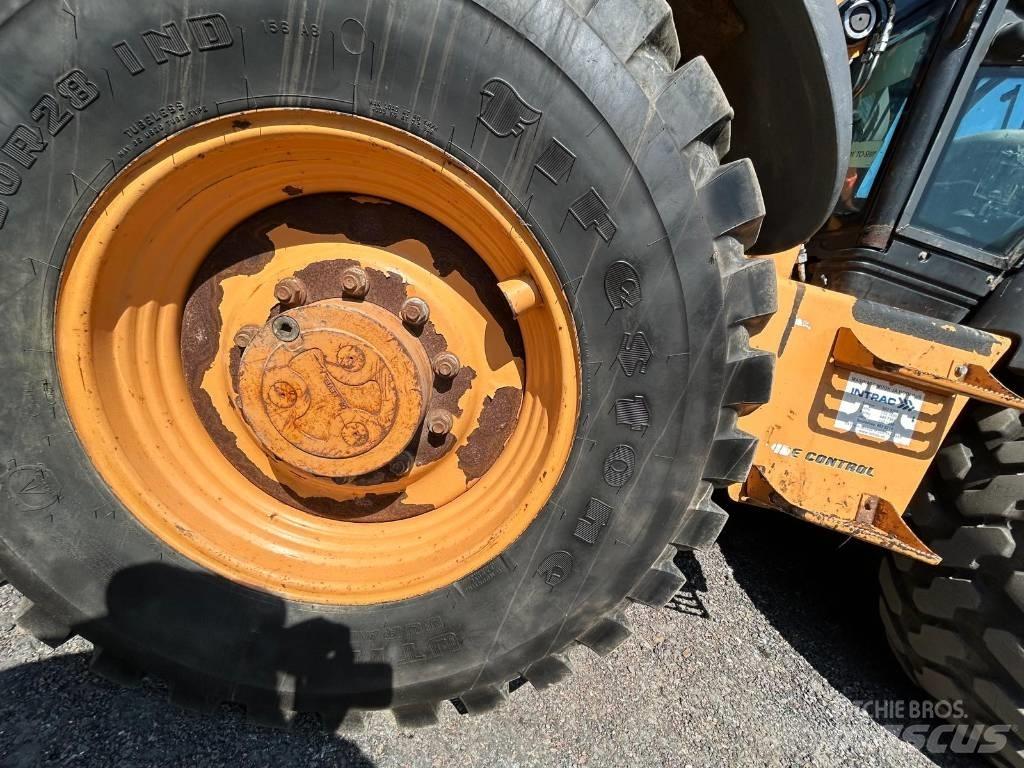 CASE 695 ST Backhoe