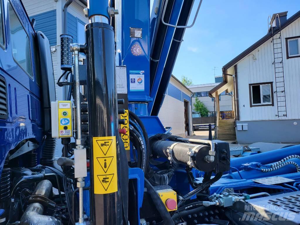 Iveco Eurocargo Truck mounted cranes