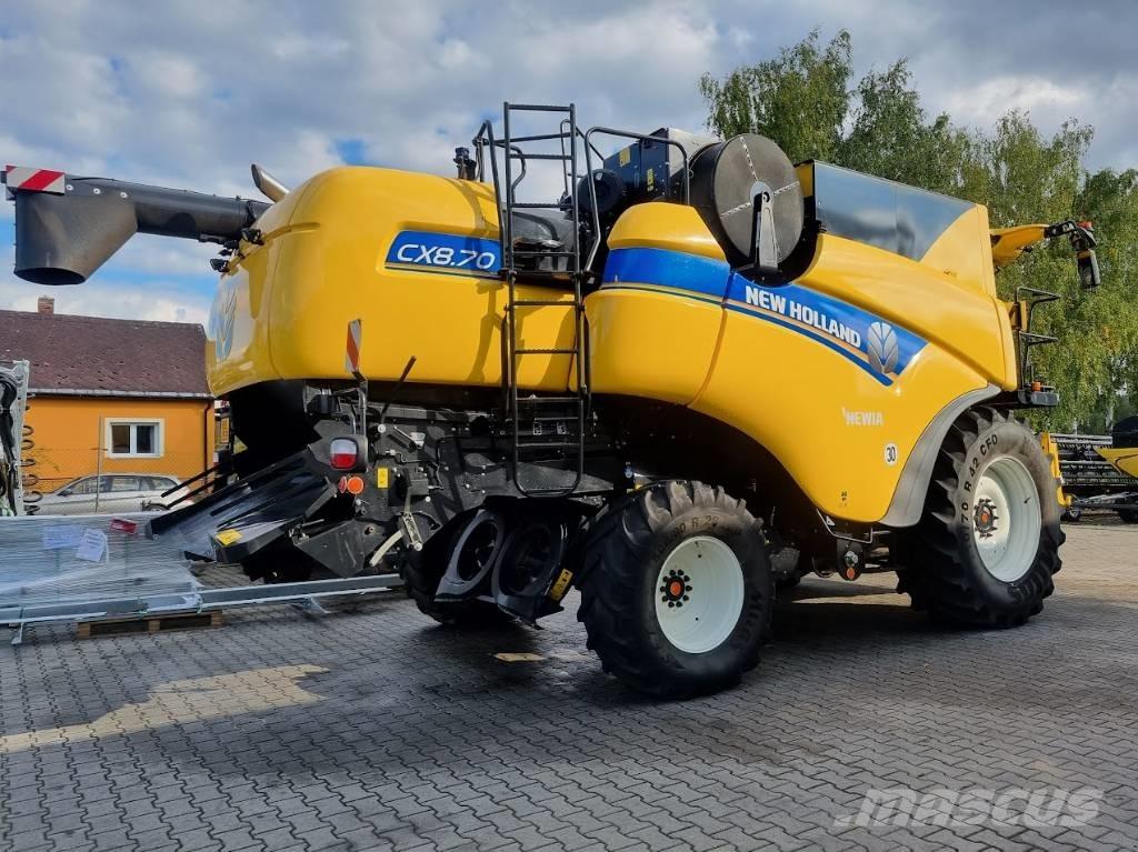 New Holland CX 8.70 Combine harvesters