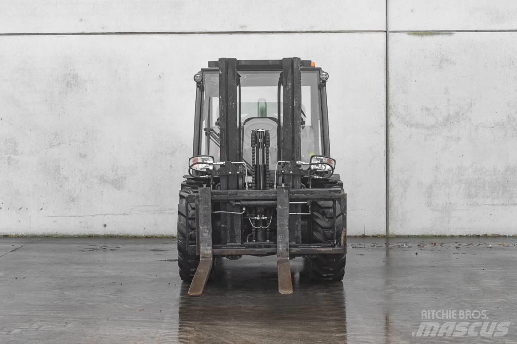 Manitou MC 30-4 D Diesel trucks