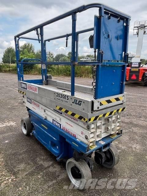 JLG 2030 ES Scissor lifts