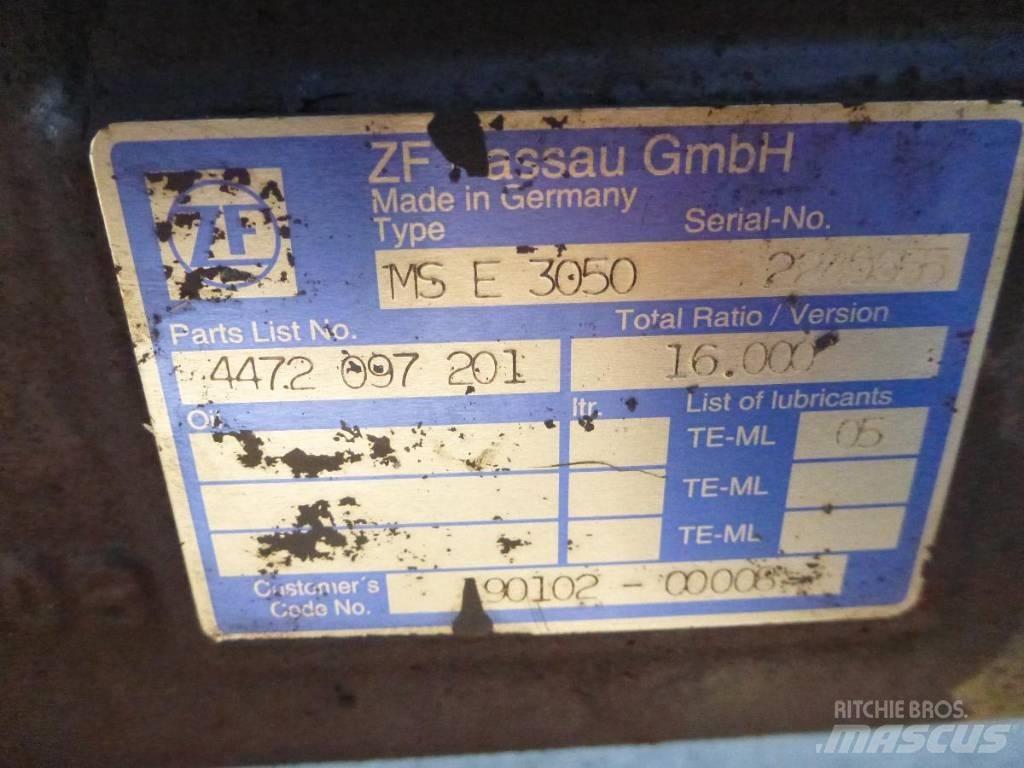 GM Doosan DX140W Axles