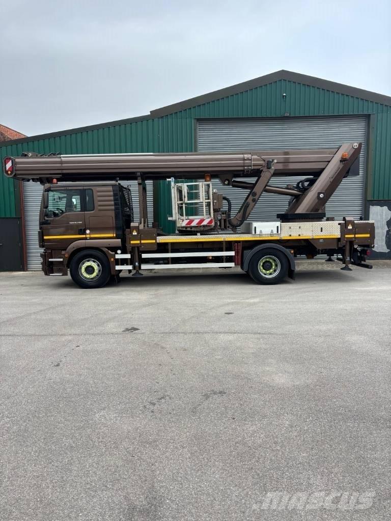 Ruthmann T380 Truck mounted platforms