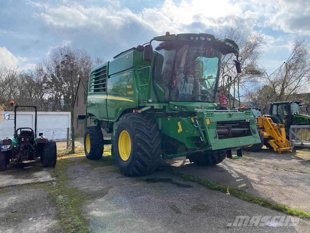 John Deere T560 HM Combine harvesters