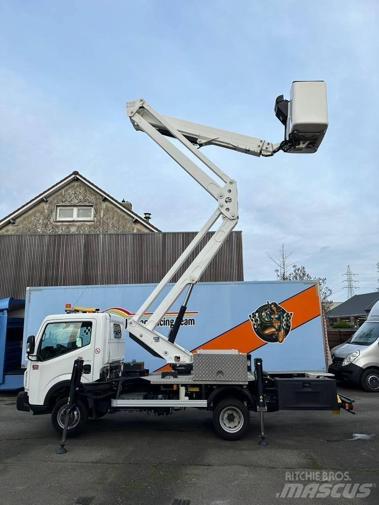 Renault Maxity Truck mounted platforms