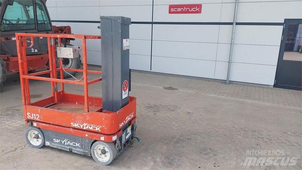 SkyJack SJ12 Used Personnel lifts and access elevators