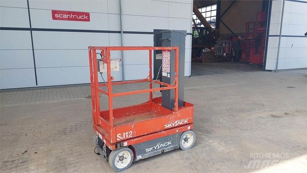 SkyJack SJ12 Used Personnel lifts and access elevators
