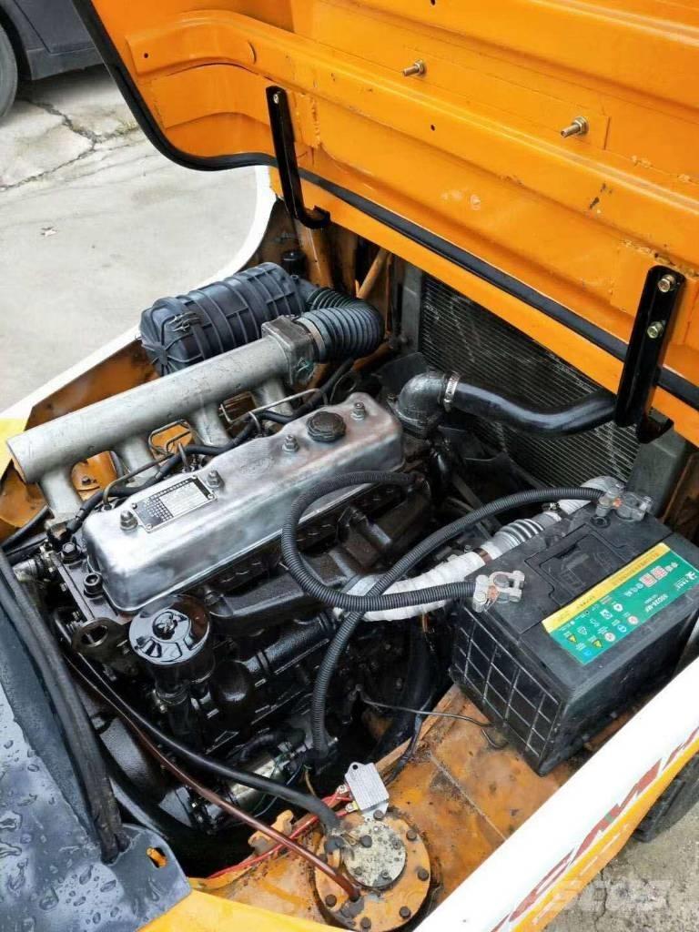 TCM FD 30 Diesel trucks