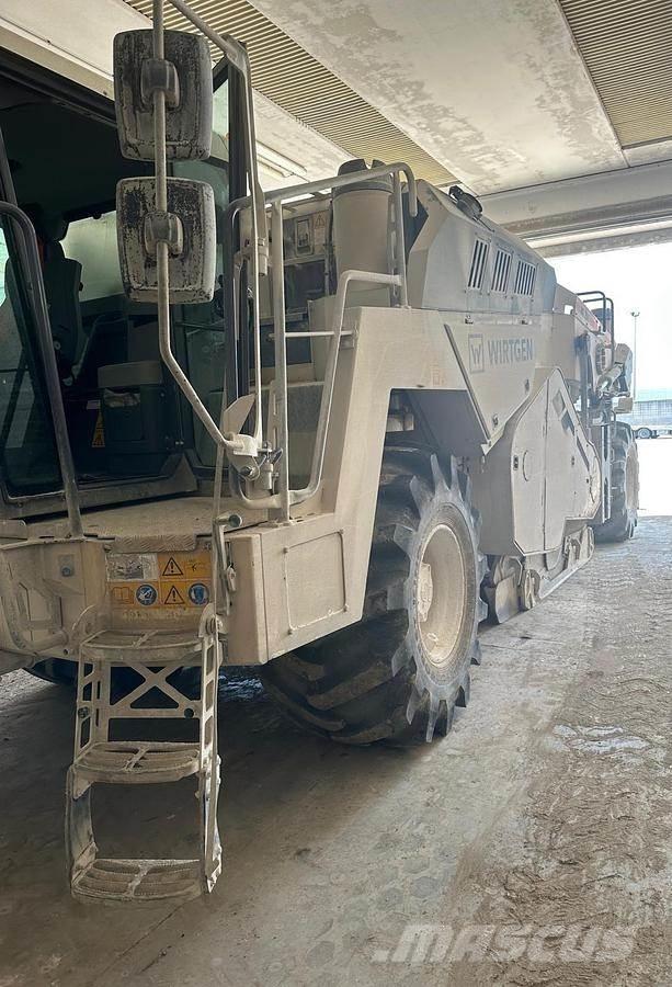 Wirtgen WR250i Asphalt recycling