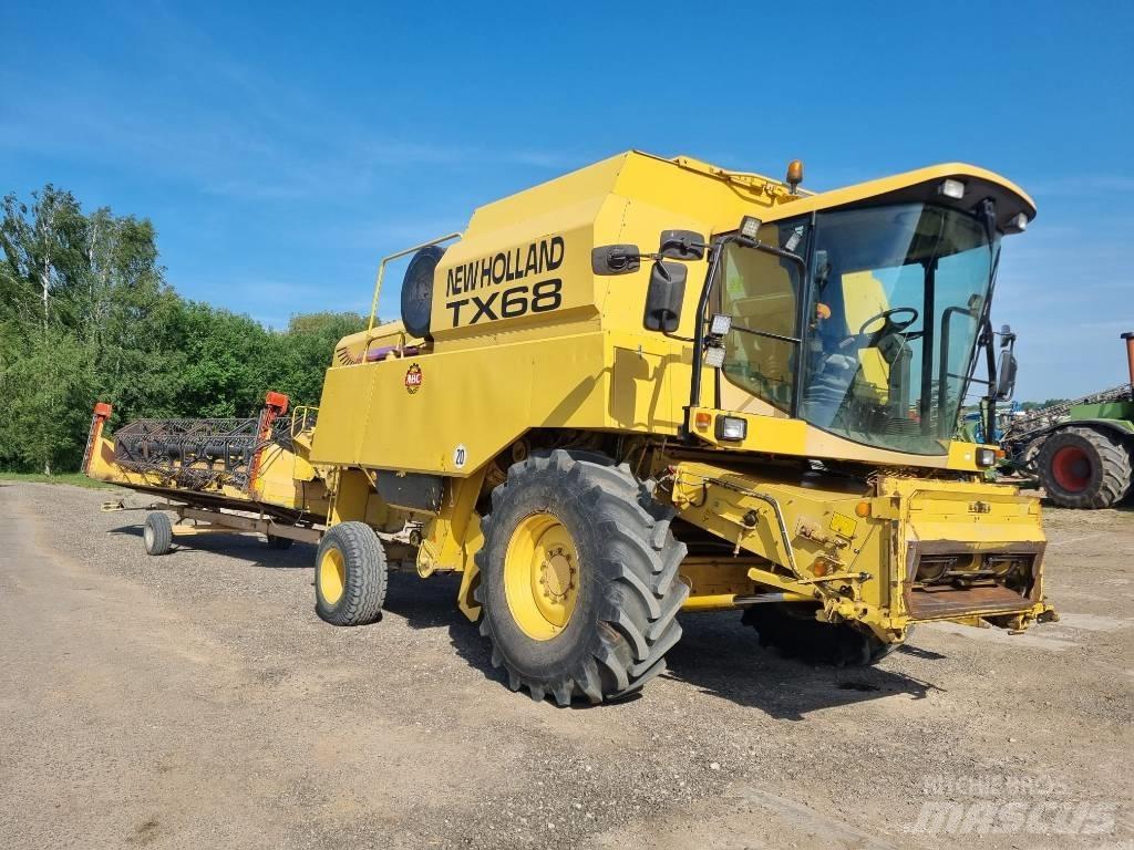 New Holland TX 68 Combine harvesters