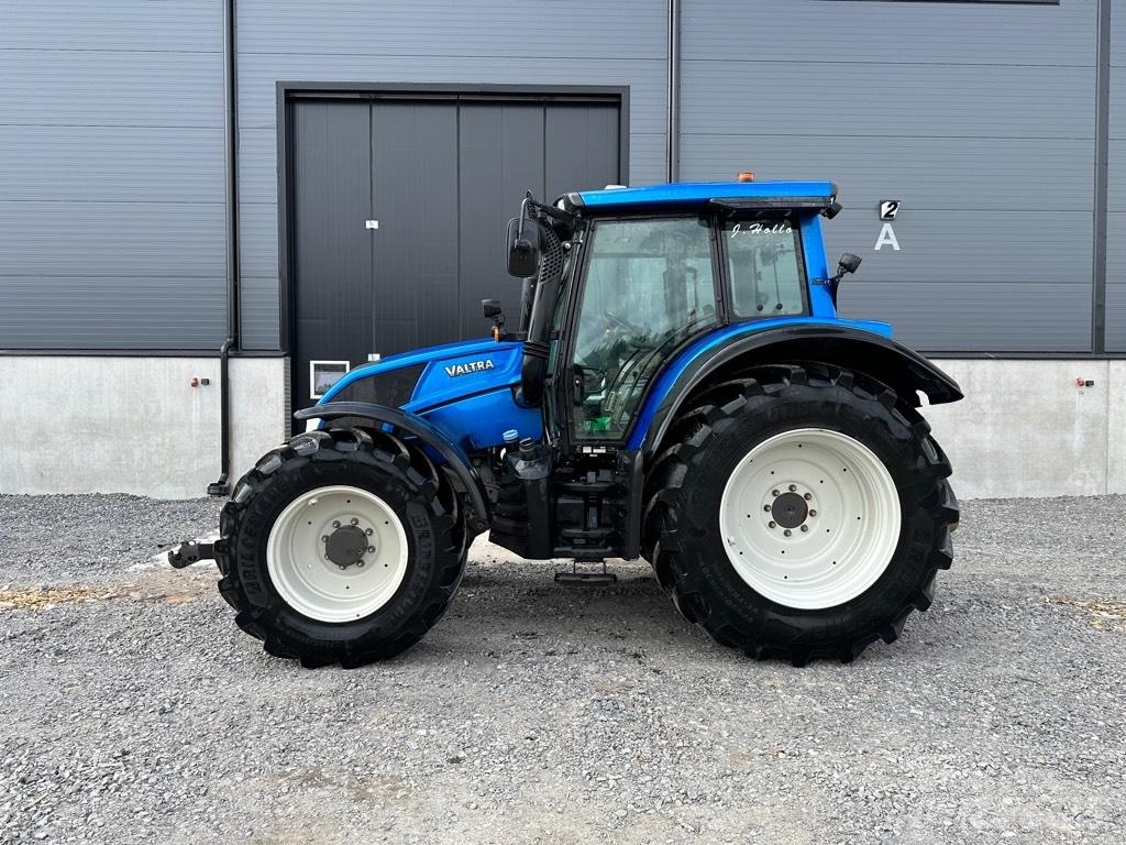 Valtra N 123 Tractors