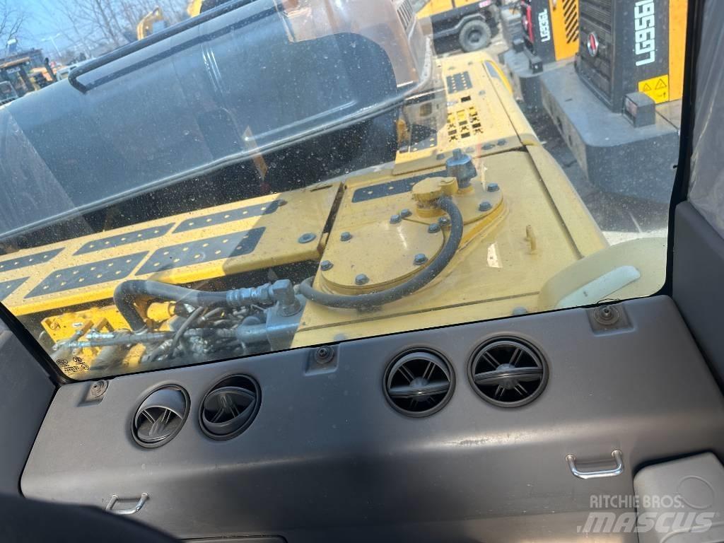 Komatsu pc360 Crawler excavators