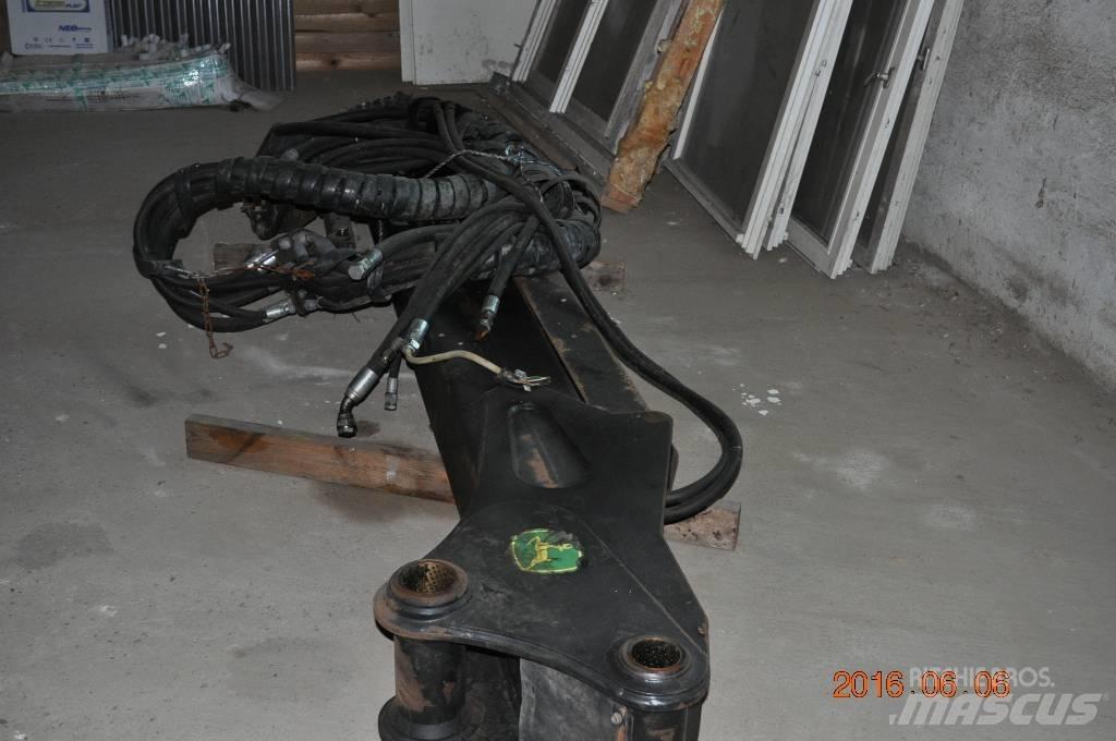 John Deere 1270D Chassis and suspension