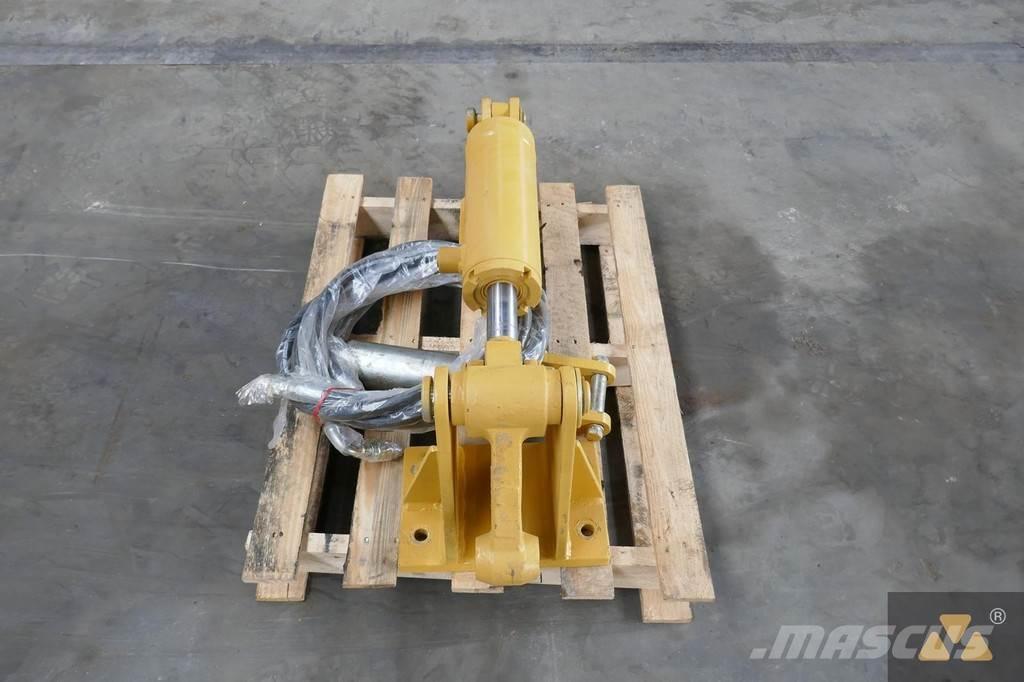 CAT D8T Pin puller Other components