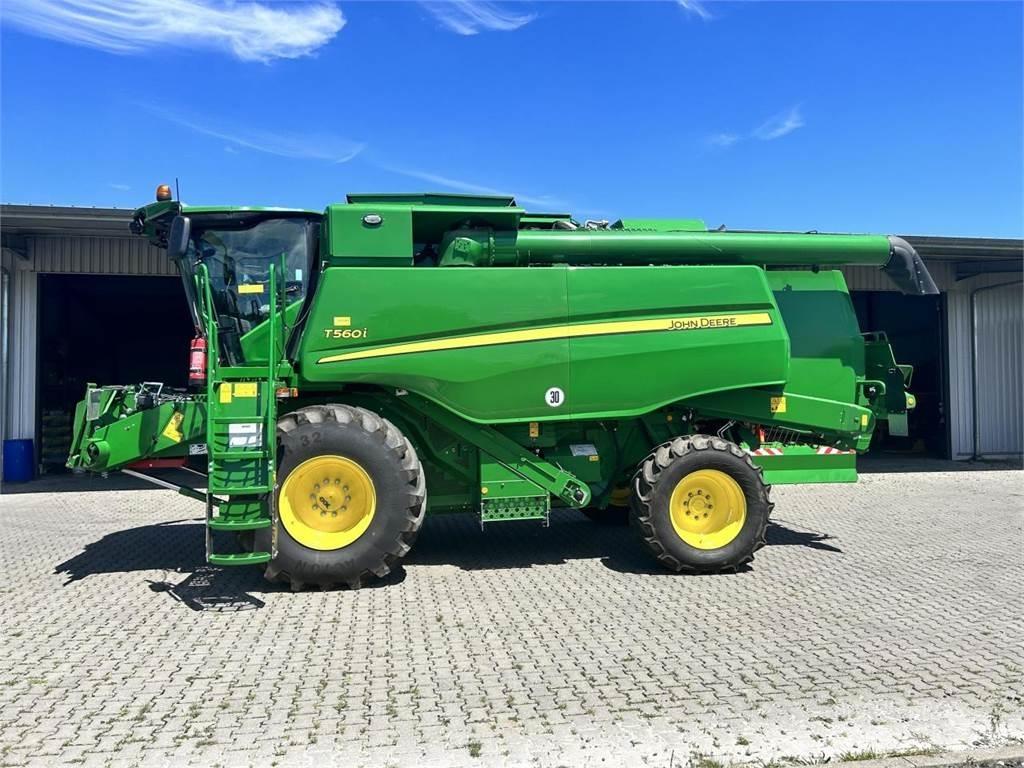 John Deere T560 Combine harvesters