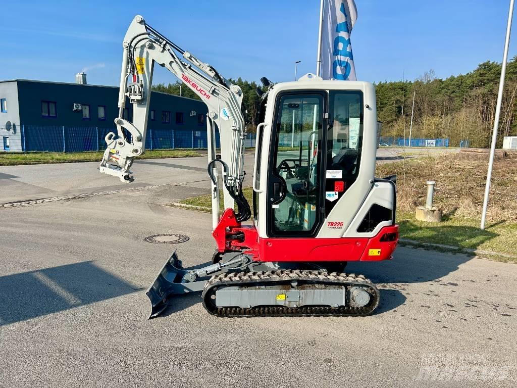 Takeuchi TB 225 Mini excavators < 7t (Mini diggers)